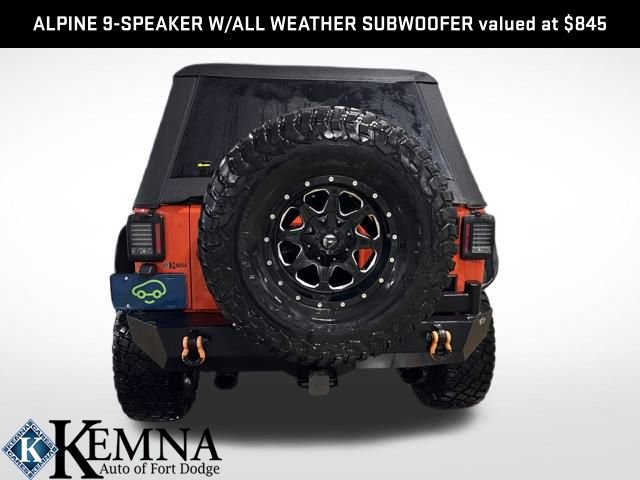 Used 2015 Jeep Wrangler Unlimited Rubicon w/ Connectivity Group image 5