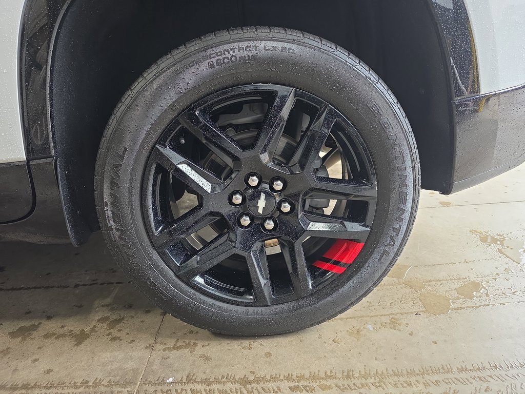 Used 2021 Chevrolet Traverse Premier w/ Redline Edition image 35