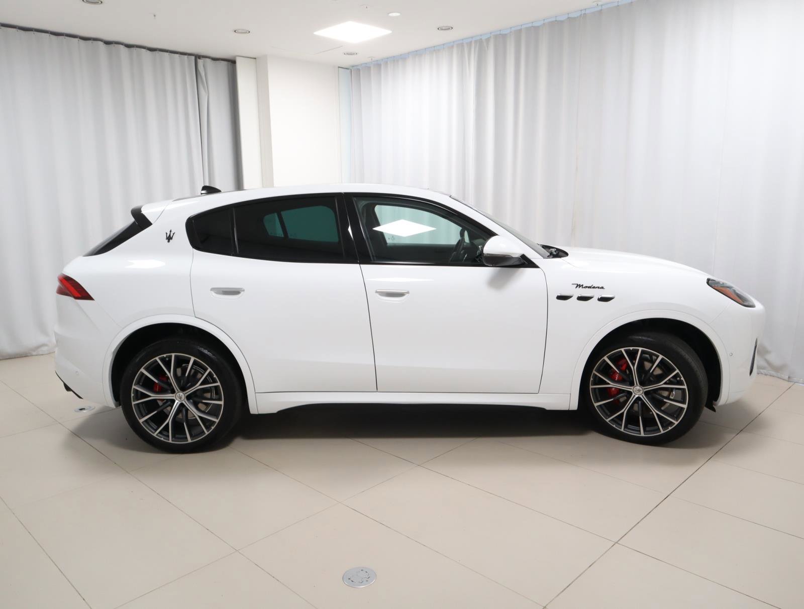 Used 2023 Maserati Grecale Modena image 6