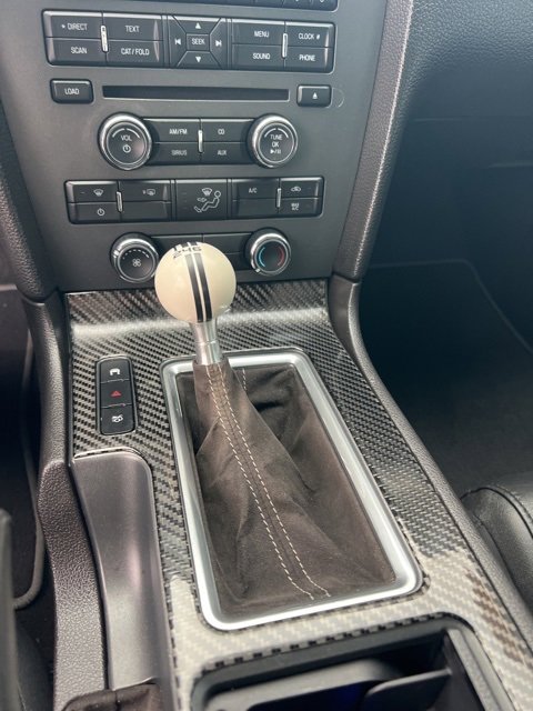 Used 2010 Ford Mustang Shelby GT500 image 4