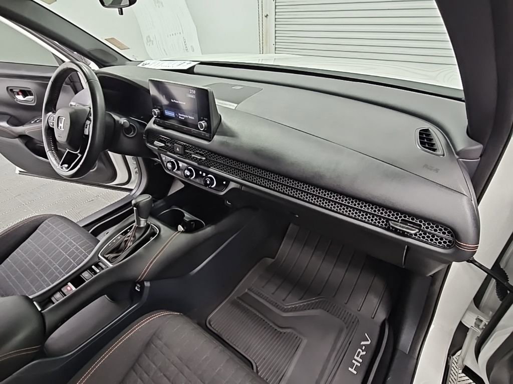 Used 2023 Honda HR-V Sport image 36