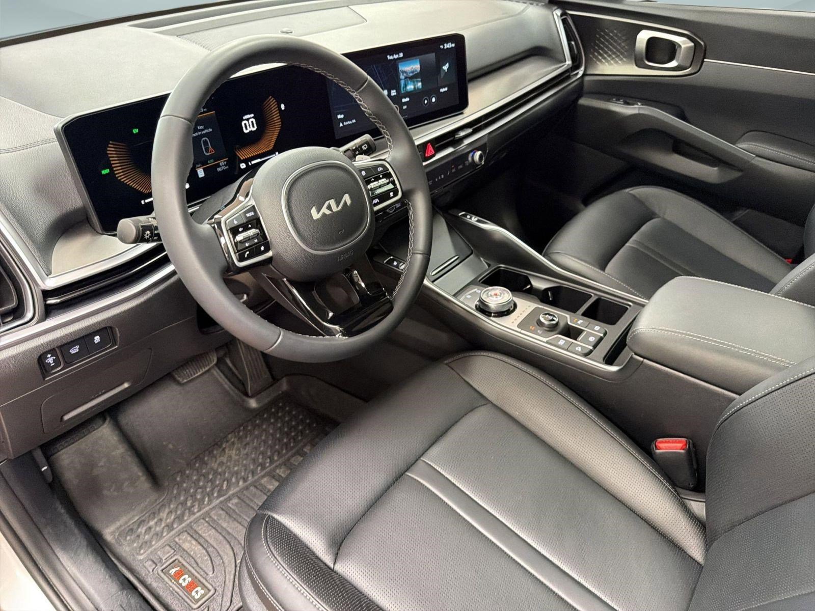 Used 2025 Kia Sorento EX w/ EX Panoramic Sunroof Package AWD/4WD image 4