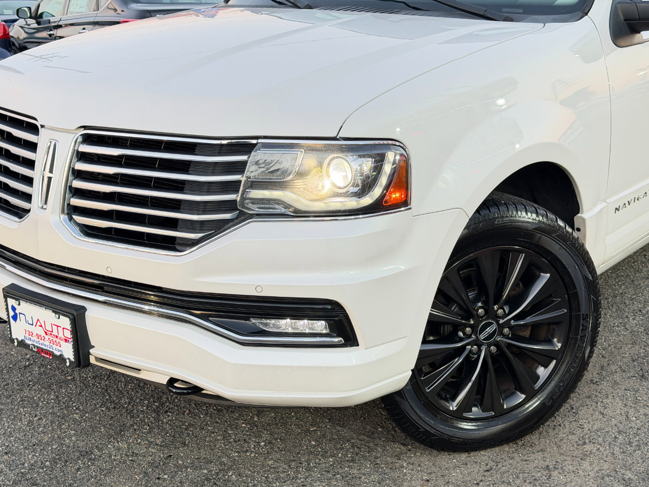 Used 2015 Lincoln Navigator L 4WD image 98