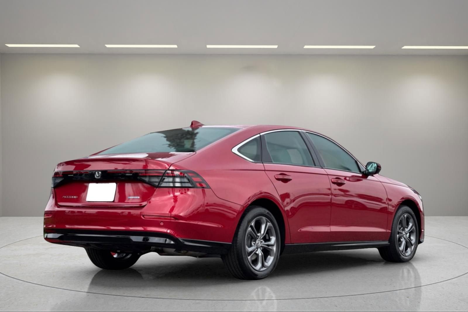 New 2026 Honda Accord EX-L image 3