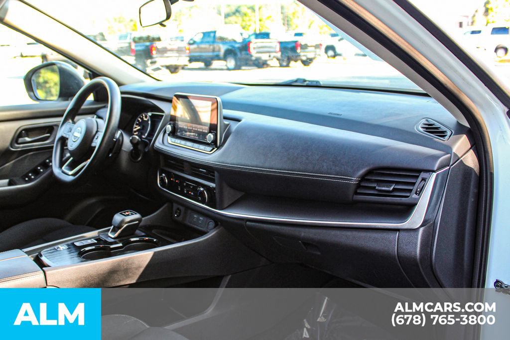 Used 2024 Nissan Rogue S FWD image 23