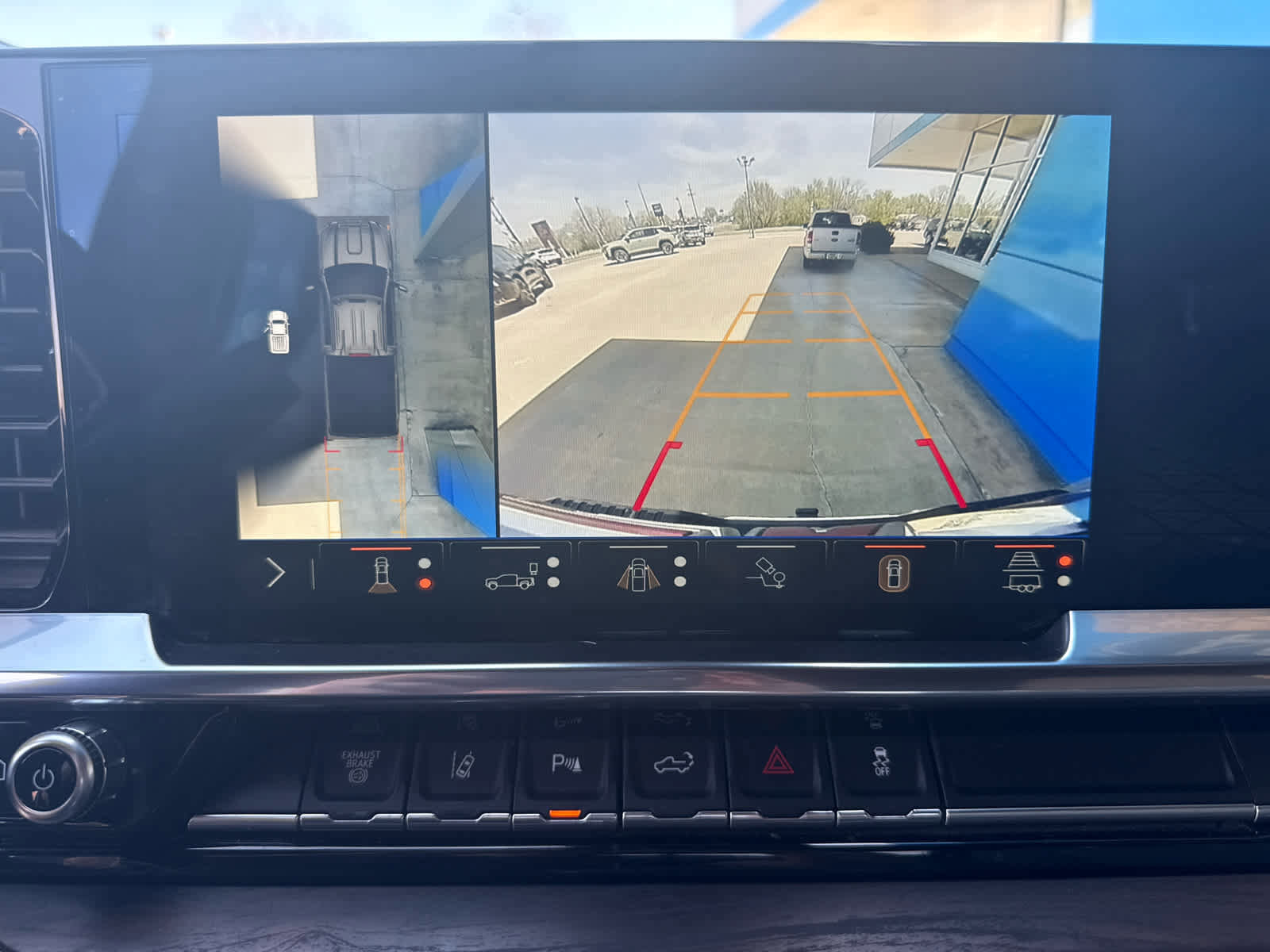 Used 2024 GMC Sierra 2500 SLT w/ SLT Convenience Package image 27