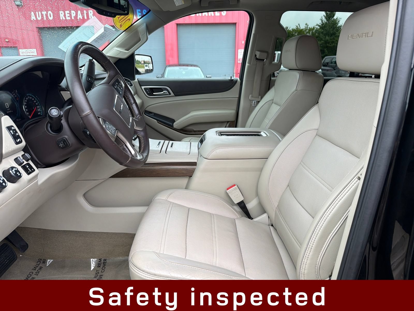 Used 2018 GMC Yukon Denali AWD/4WD image 11
