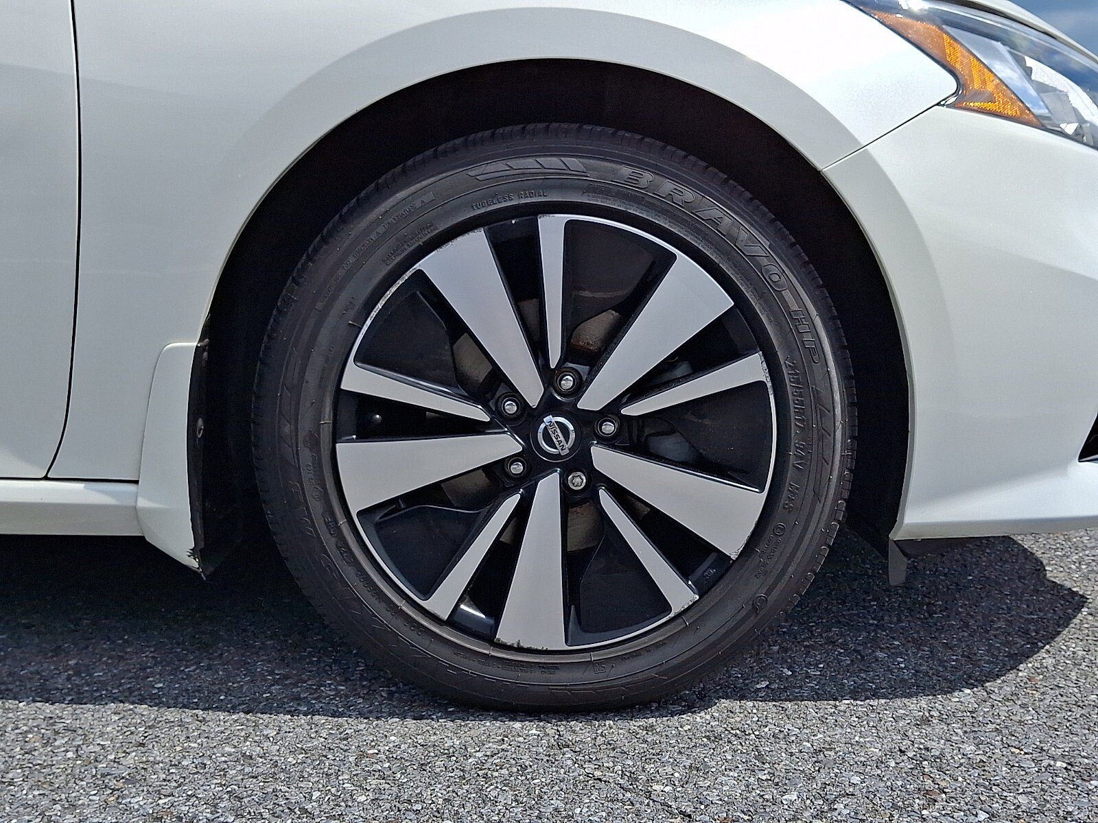 Used 2020 Nissan Altima 2.5 SV AWD/4WD image 9