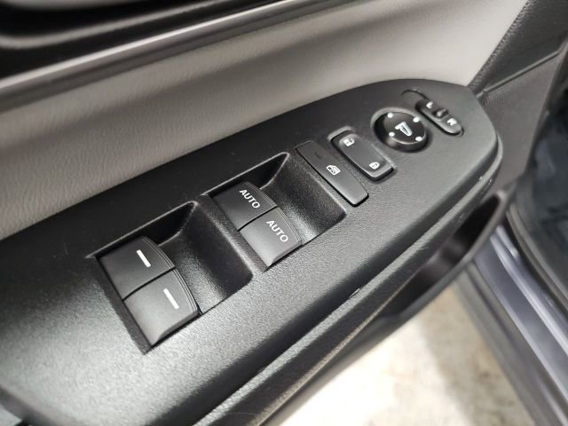 Used 2017 Honda CR-V Touring image 12