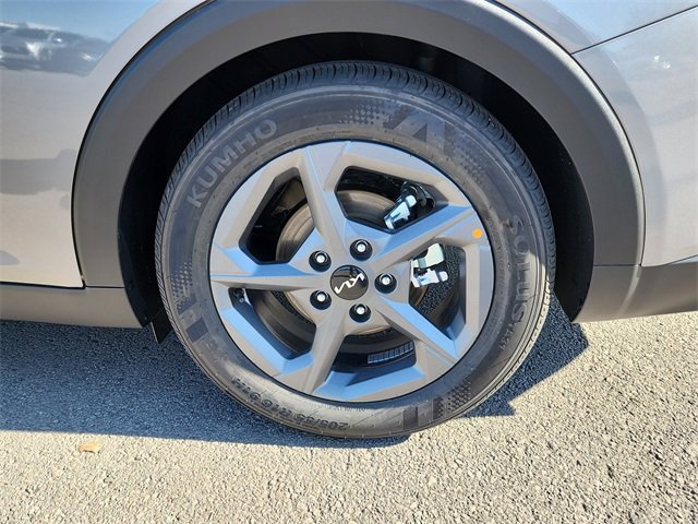 New 2025 Kia K4 LXS image 26