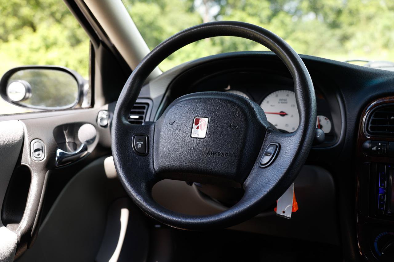 Used 2003 Saturn L-Series L200 w/ Audio Pkg I FWD image 26