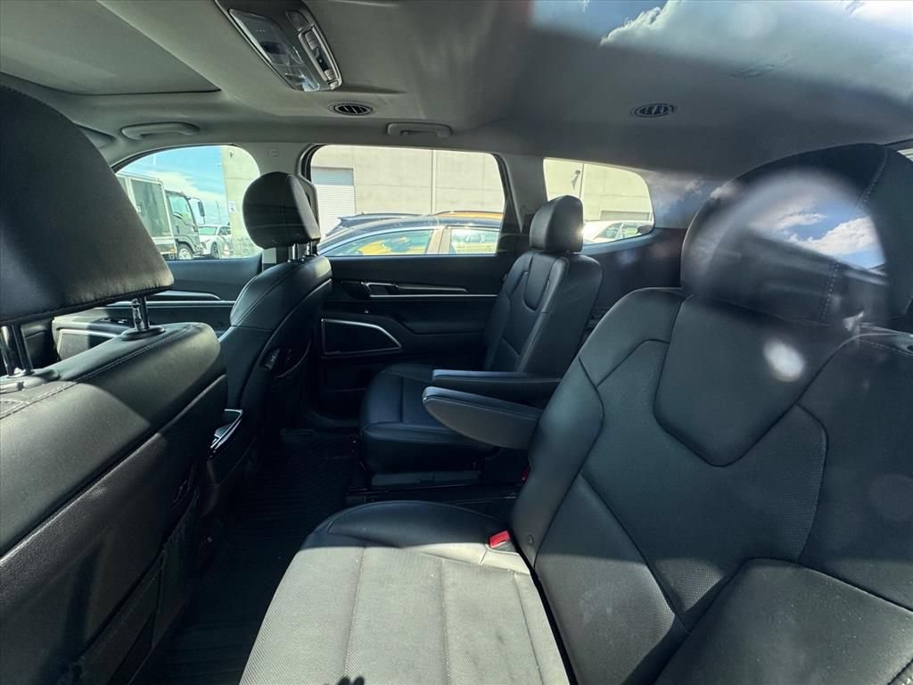 Certified 2023 Kia Telluride S w/ S Sunroof Package FWD image 7