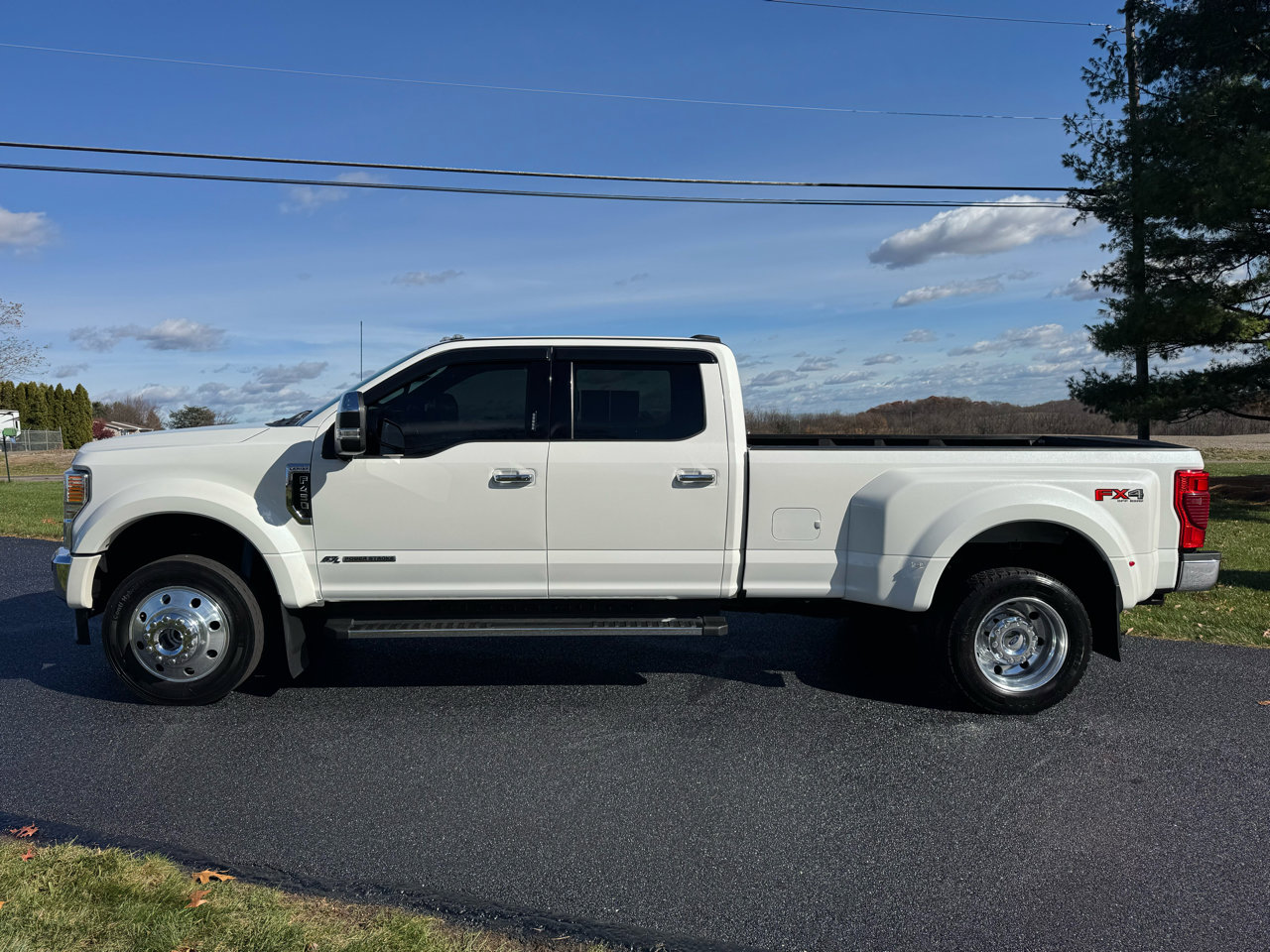 Used 2022 Ford F450 Lariat w/ Lariat Ultimate Package image 3