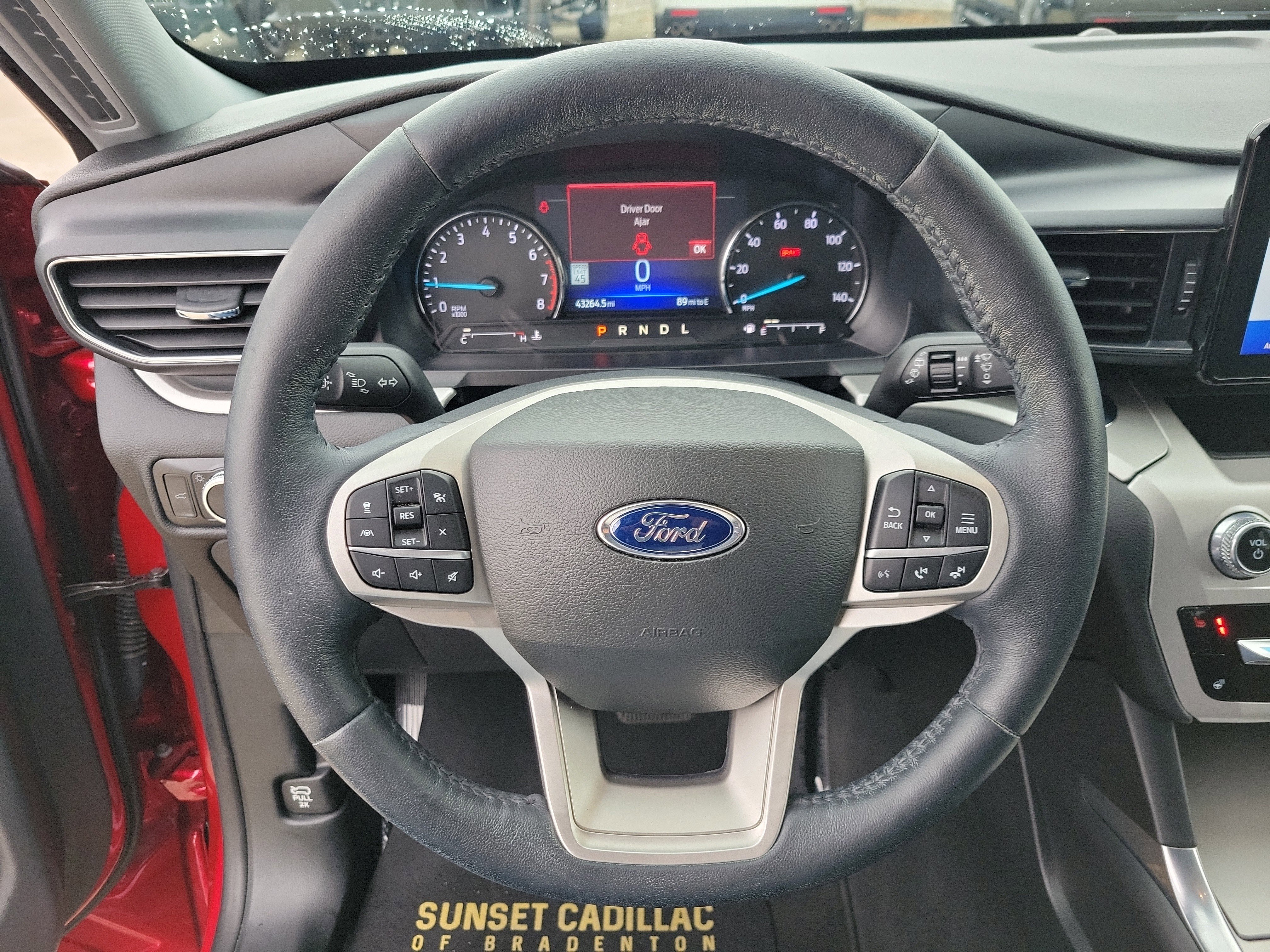 Used 2022 Ford Explorer XLT w/ Equipment Group 202A image 31