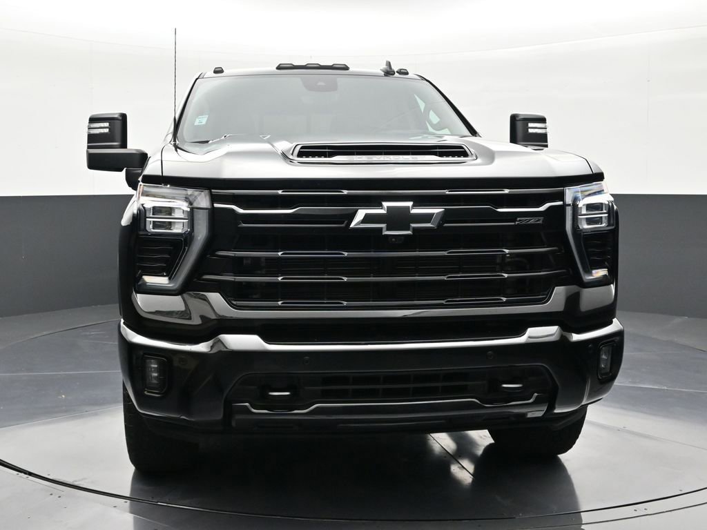 Used 2024 Chevrolet Silverado 2500 LTZ w/ LTZ Plus Package AWD/4WD image 8