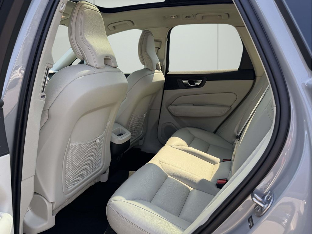 Used 2024 Volvo XC60 B5 Plus w/ Protection Package Premier AWD/4WD image 14