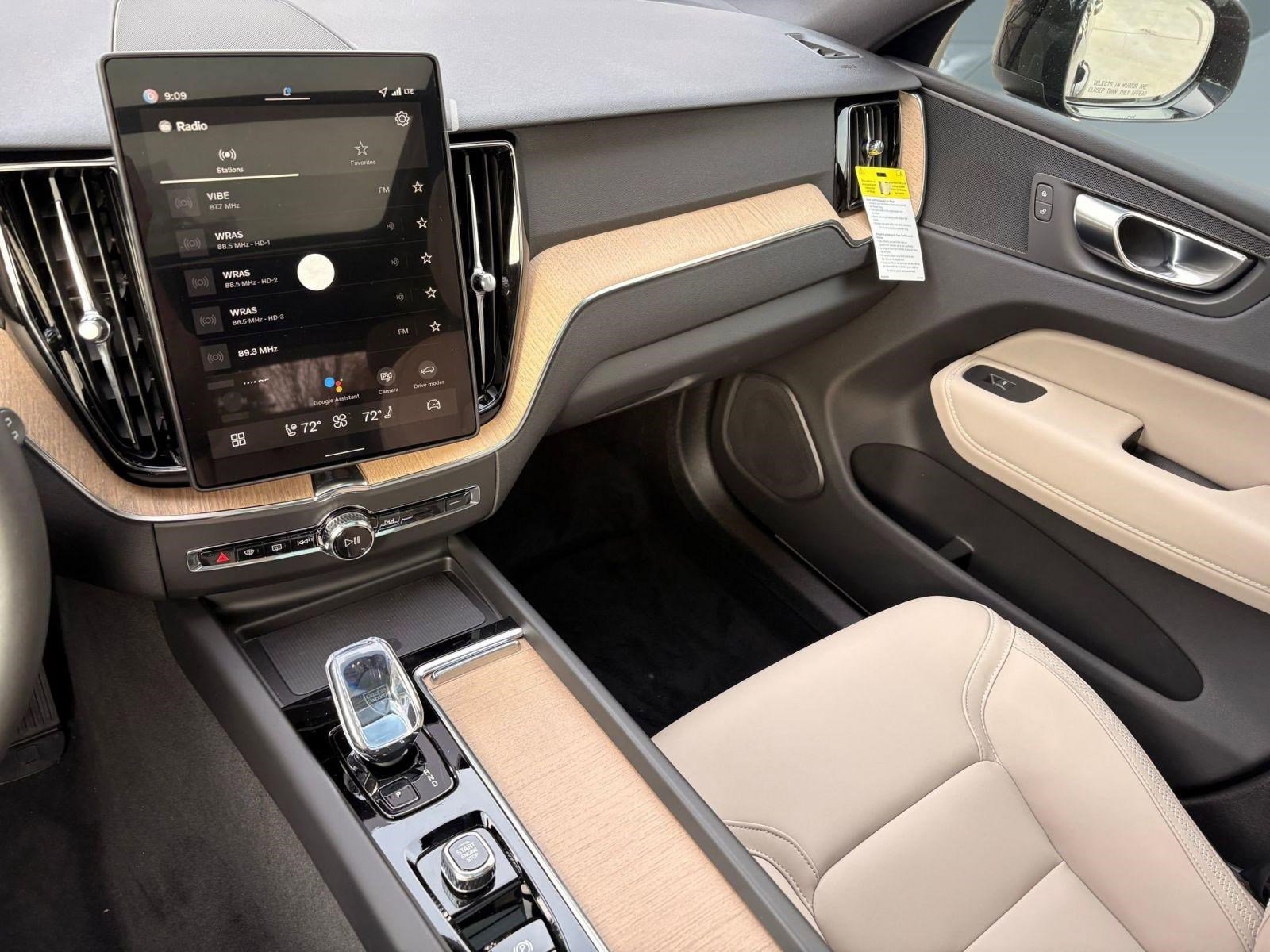 New 2026 Volvo XC60 B5 Core w/ Climate Package image 24