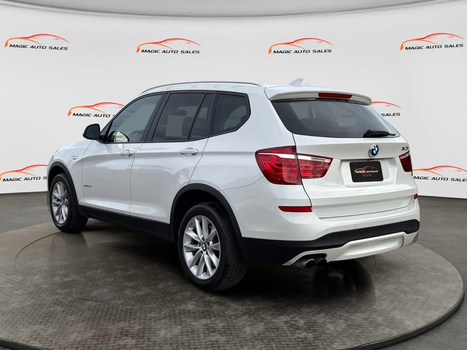 Used 2017 BMW X3 xDrive28i image 6