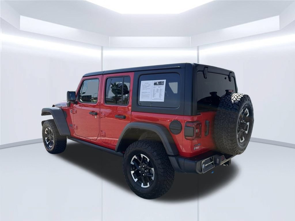 Used 2025 Jeep Wrangler Unlimited Rubicon 4xe w/ Convenience Group AWD/4WD image 5