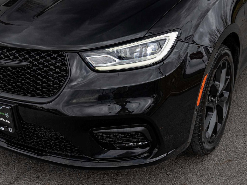 Used 2023 Chrysler Pacifica Touring-L w/ S Appearance Package image 36