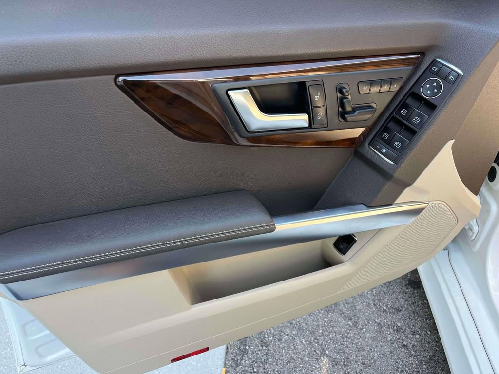 Used 2014 Mercedes-Benz GLK 250 BlueTEC 4MATIC image 24