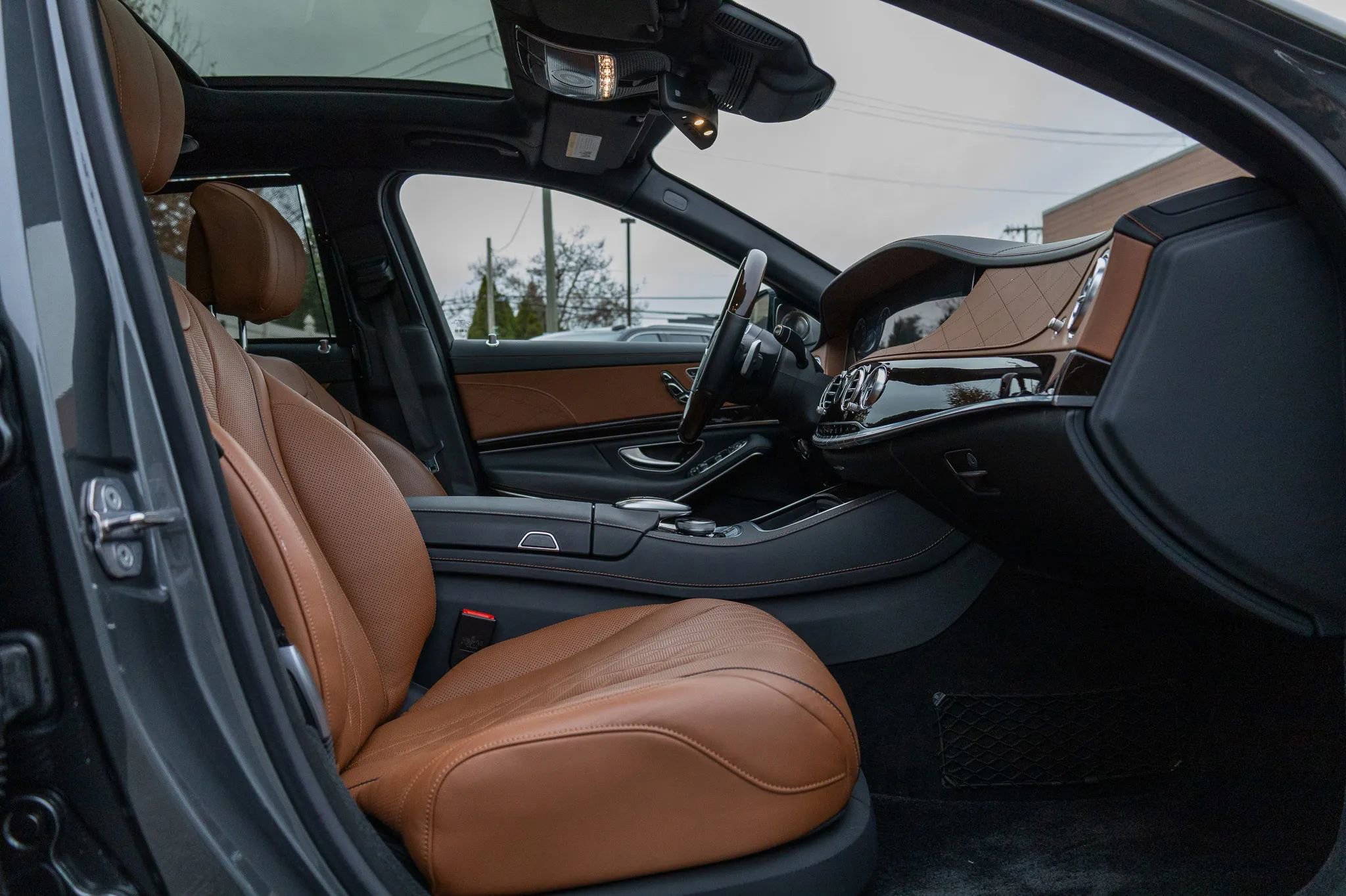 Used 2018 Mercedes-Benz Maybach S 560 4MATIC image 52