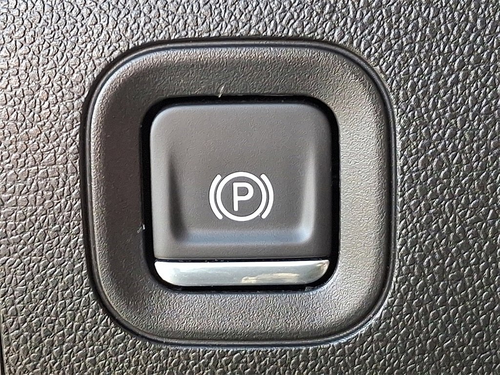 Used 2021 GMC Sierra 3500 Denali w/ Denali Ultimate Package image 23