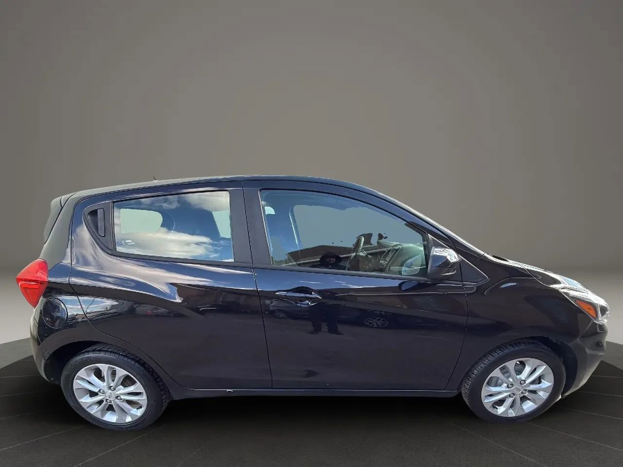 Used 2019 Chevrolet Spark LT image 4