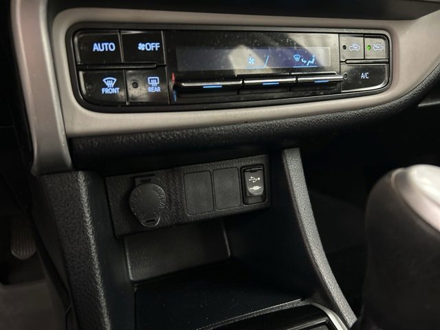 Used 2018 Toyota Corolla LE image 13