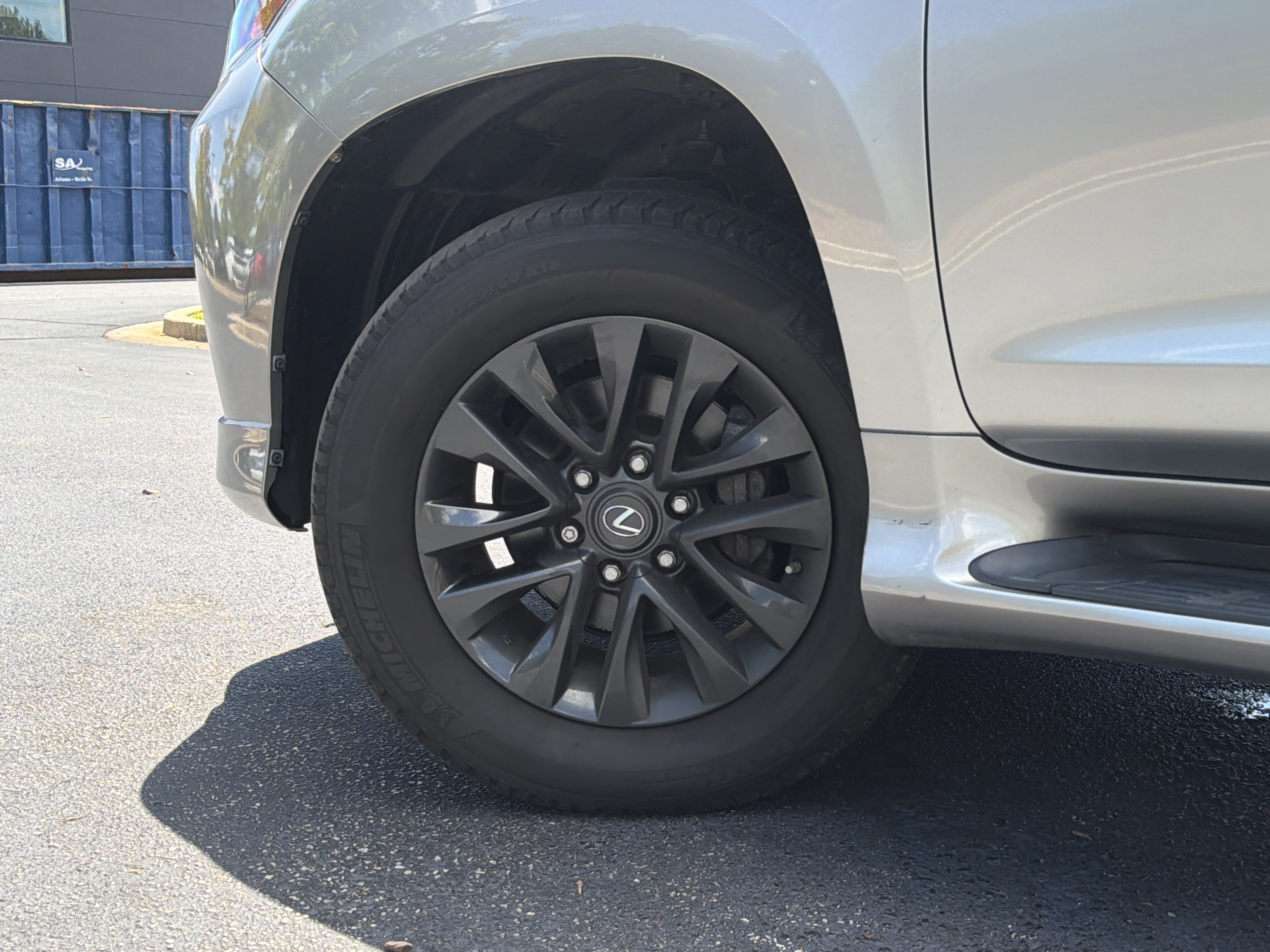 Used 2023 Lexus GX 460 Premium w/ Premium Package AWD/4WD image 15