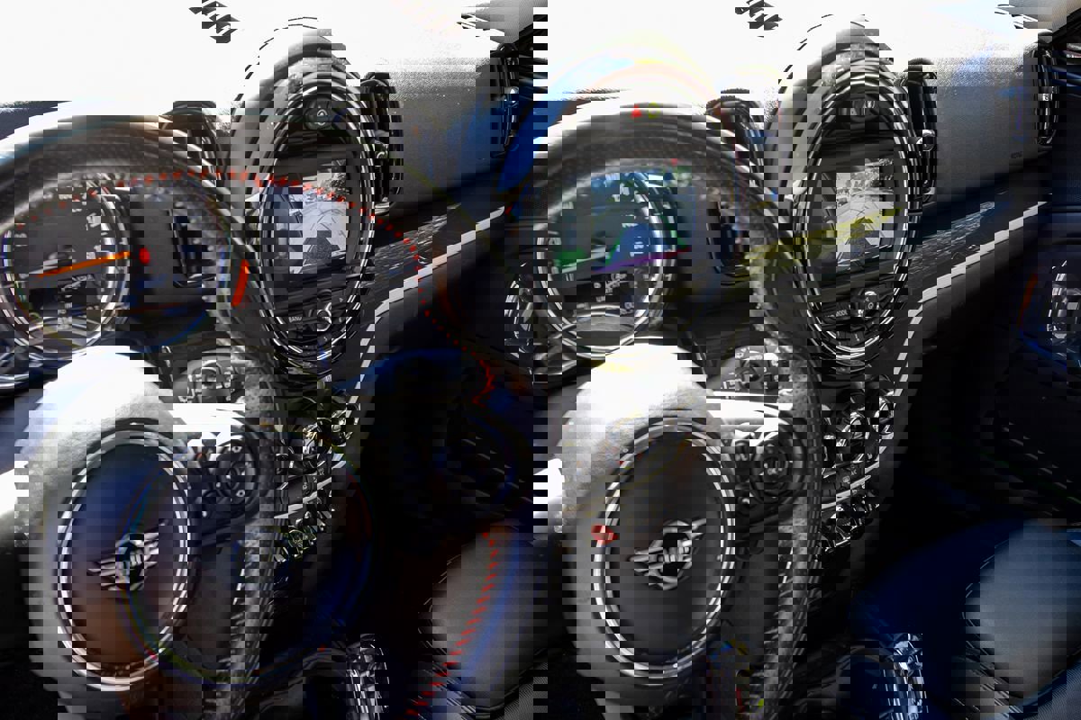 Used 2020 MINI Cooper Countryman S w/ Premium Package image 13