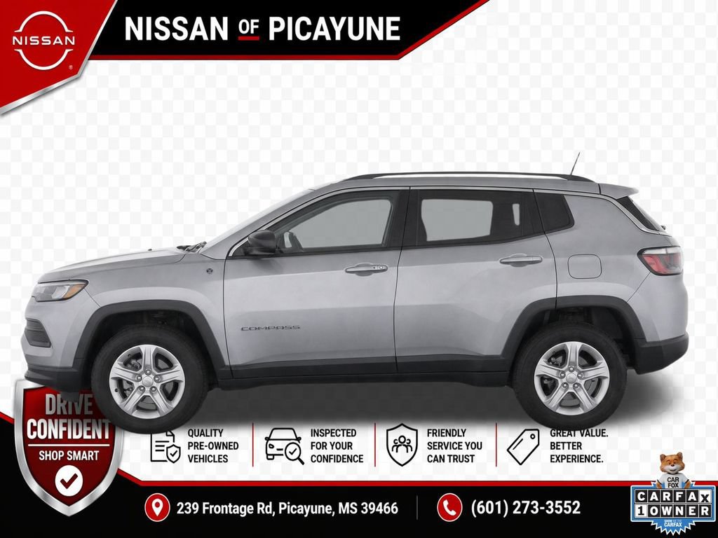 Used 2023 Jeep Compass Sport AWD/4WD image 2