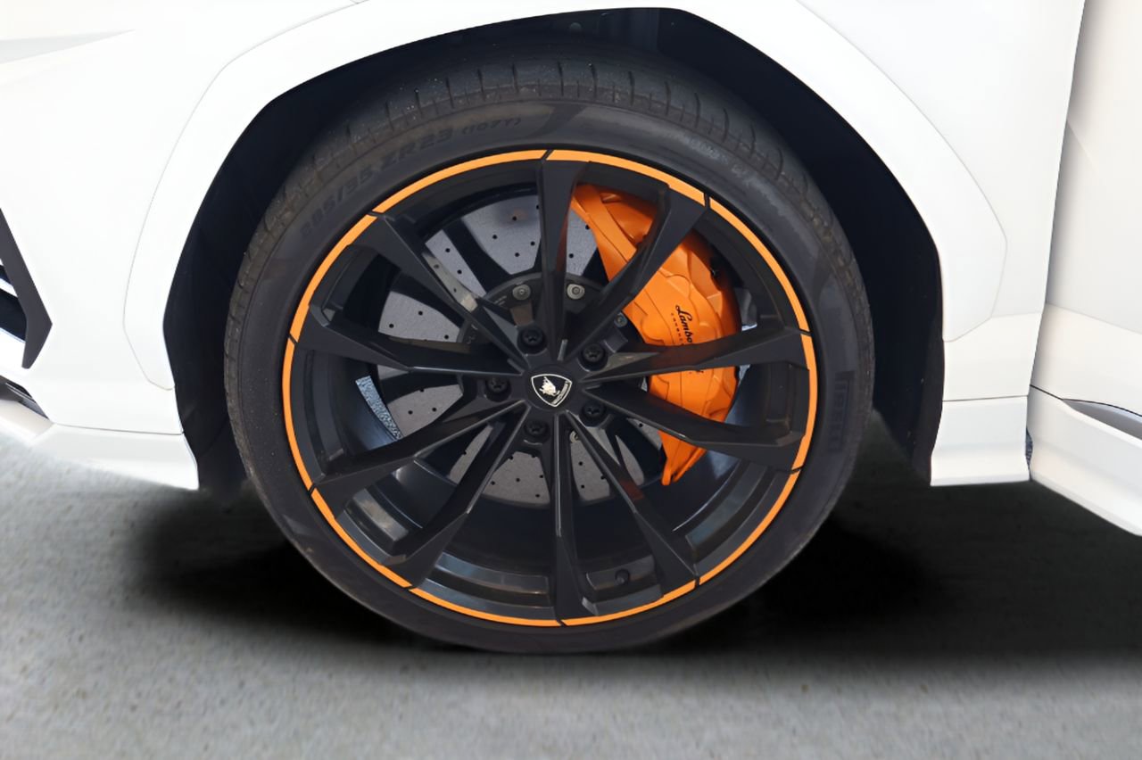 Used 2022 Lamborghini Urus AWD/4WD image 31