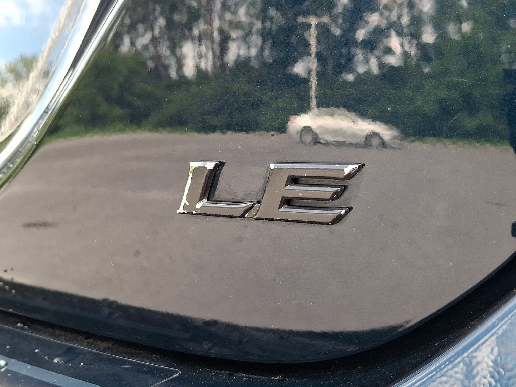 Used 2019 Toyota Camry LE w/ Convenience Package FWD image 28
