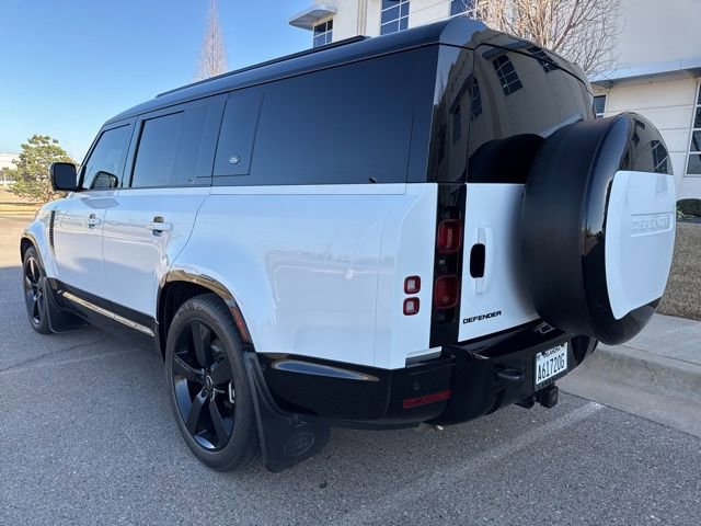 Used 2024 Land Rover Defender 130 X-Dynamic SE image 7