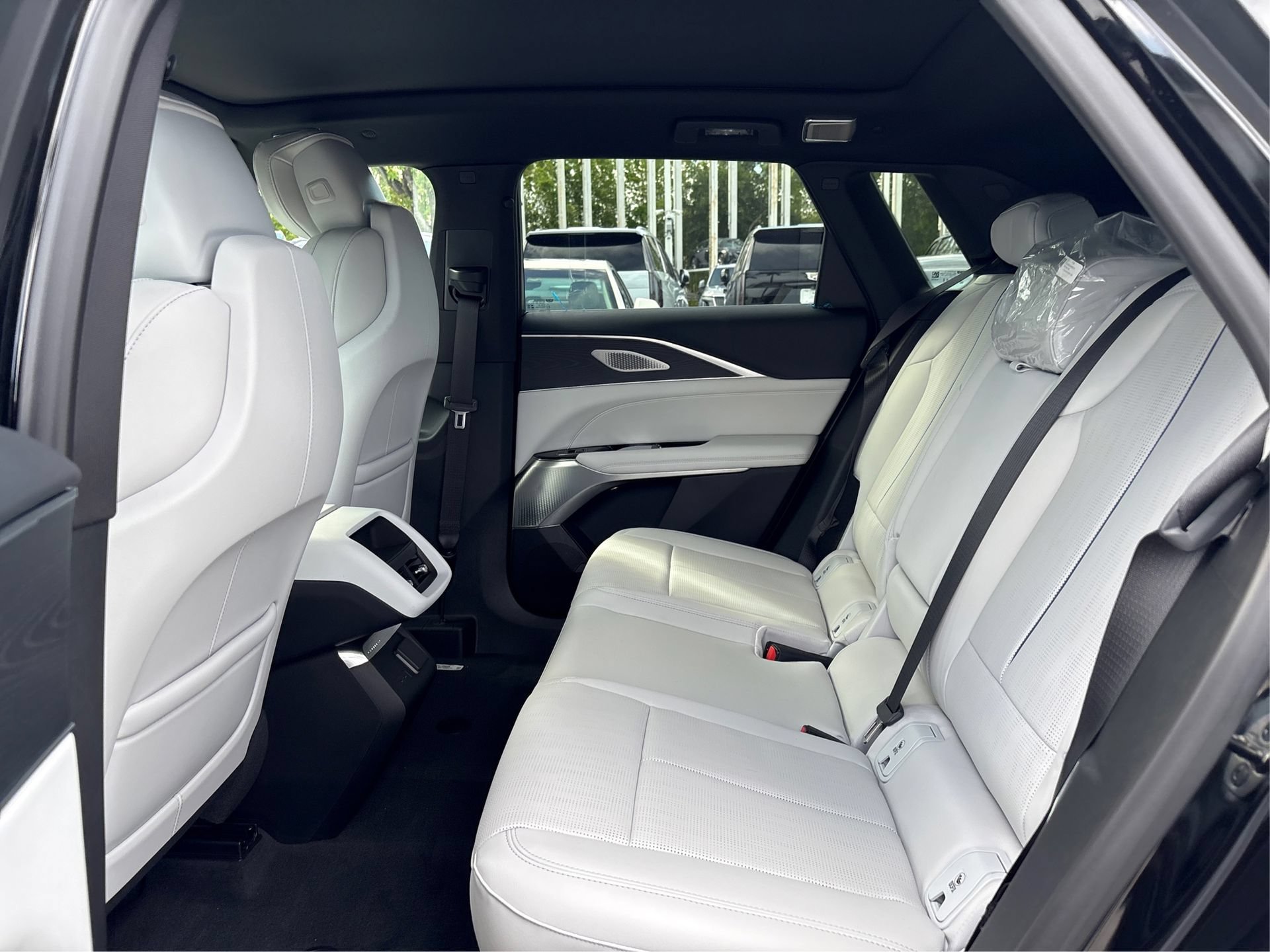 New 2026 Cadillac Lyriq Premium Luxury RWD image 10
