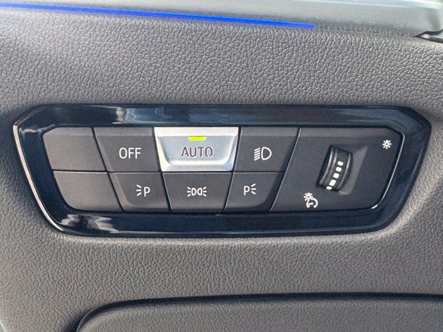Used 2022 BMW M4 xDrive Competition w/ M Carbon Exterior Package AWD/4WD image 14