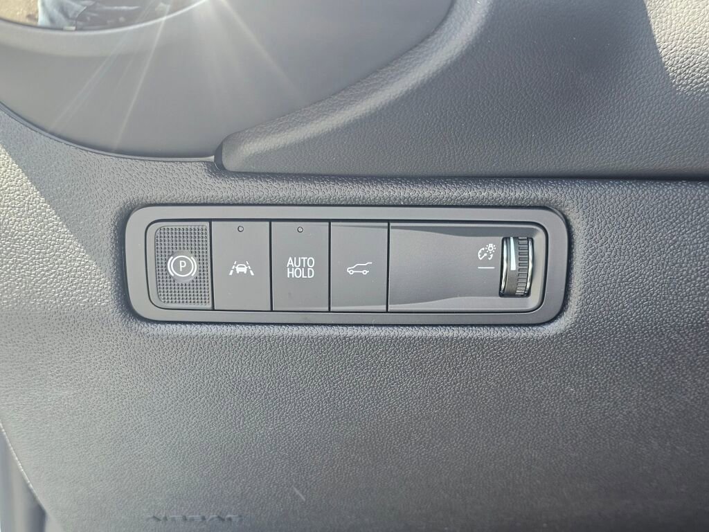 New 2025 Chevrolet Equinox EV RS FWD image 31