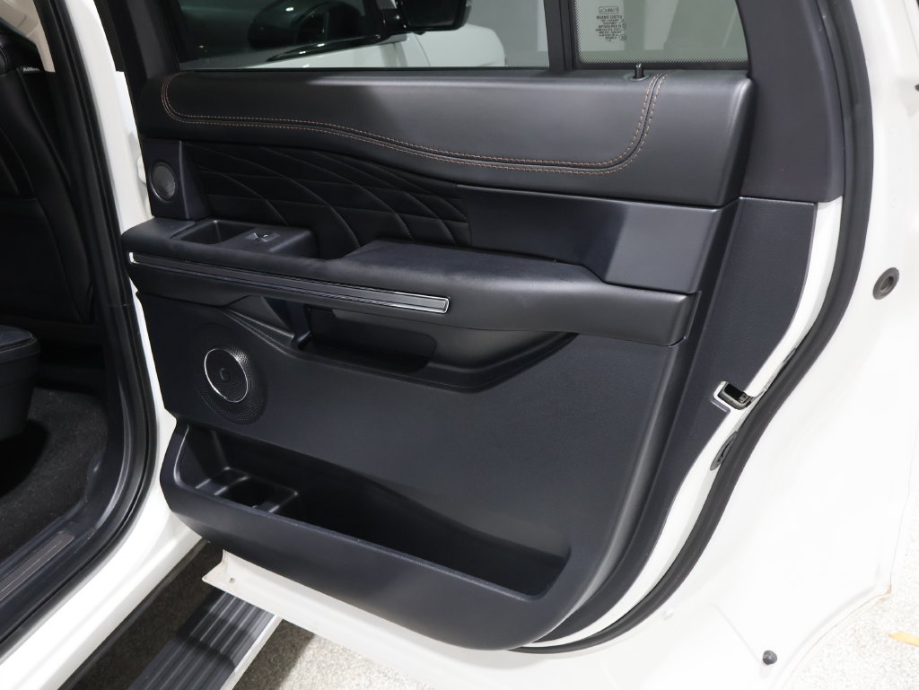 Used 2020 Ford Expedition Max Platinum AWD/4WD image 27