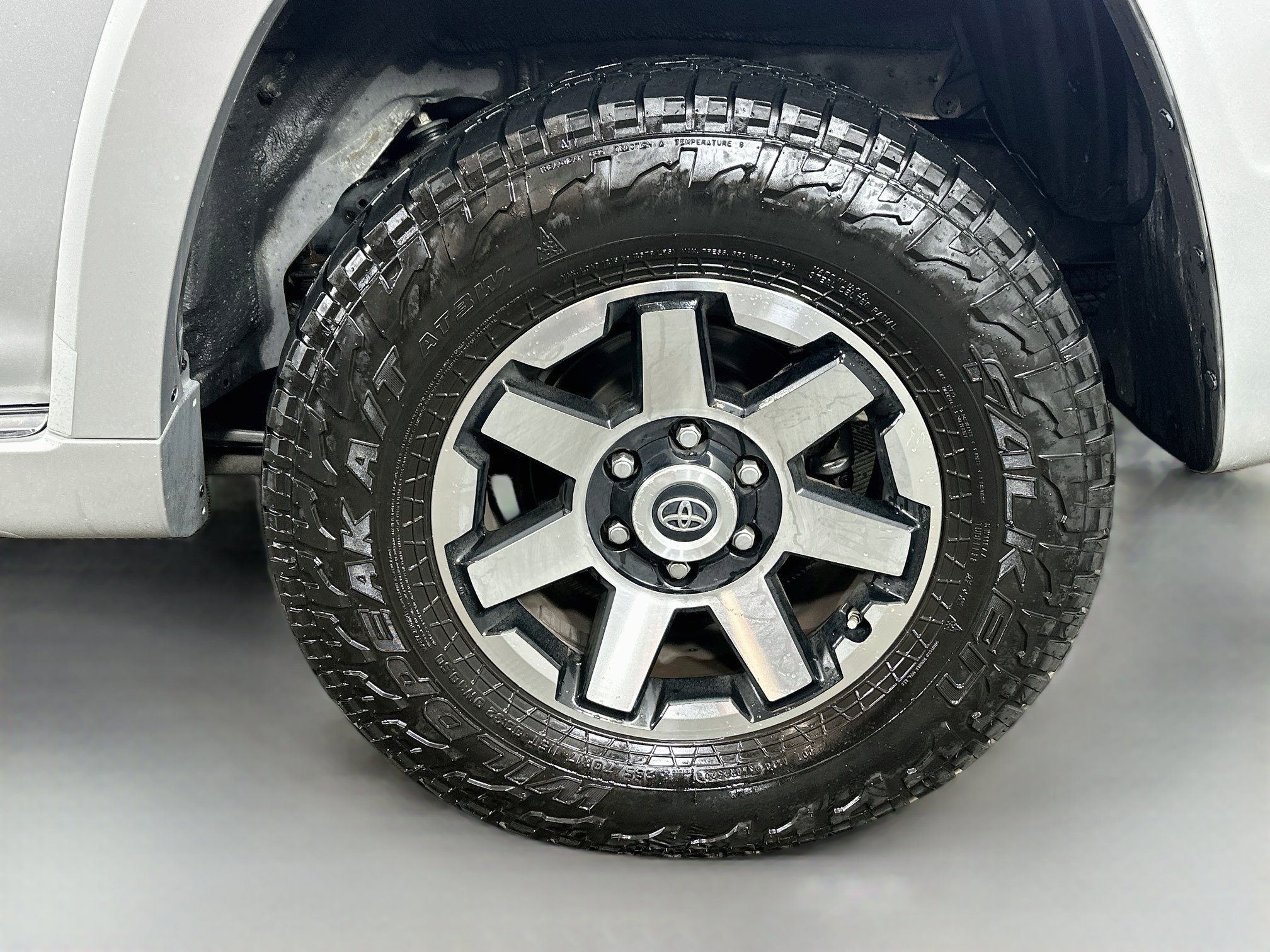 Used 2014 Toyota 4Runner Limited AWD/4WD image 30