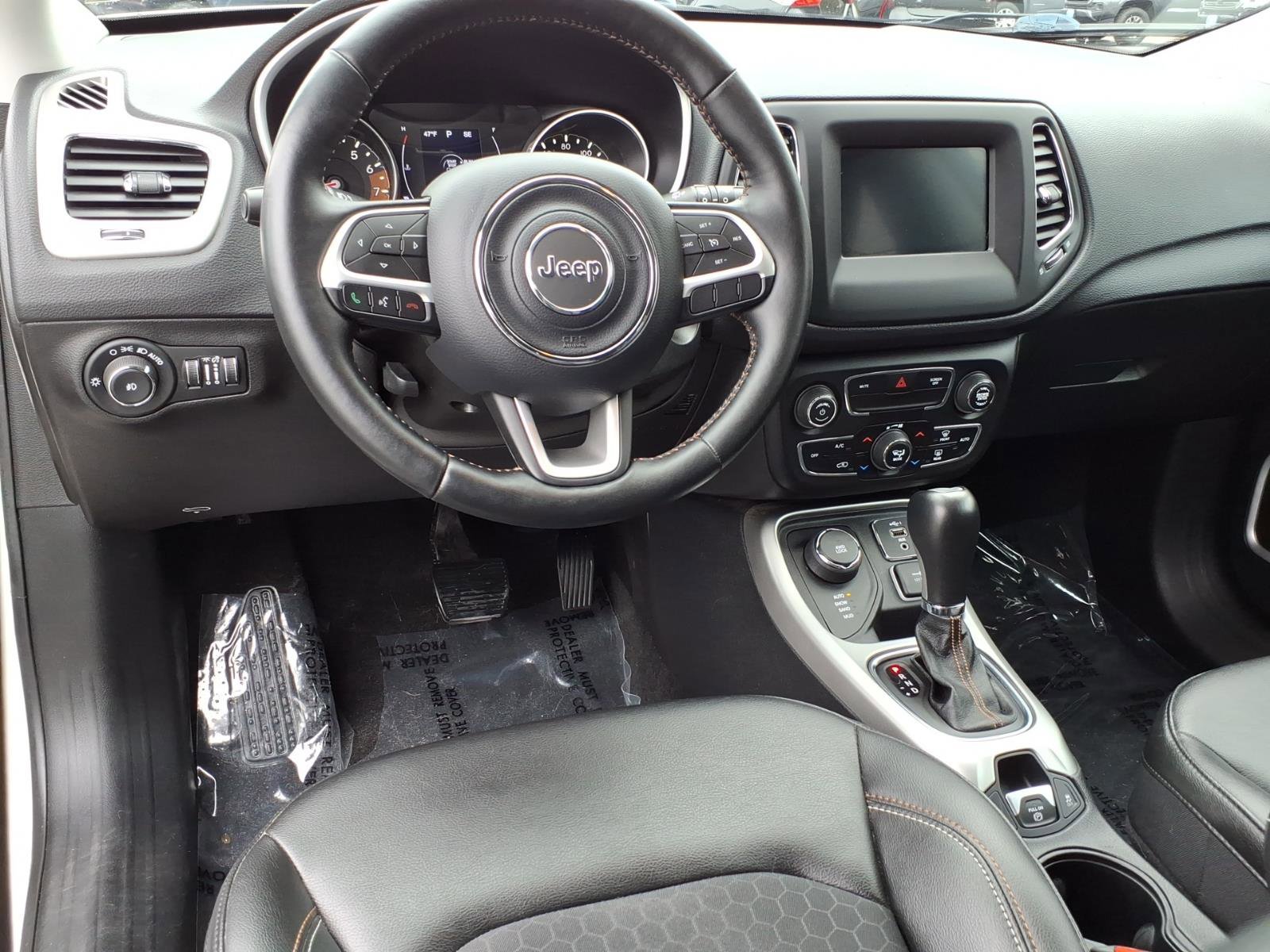 Used 2019 Jeep Compass Latitude w/ Cold Weather Group image 10