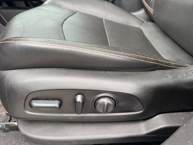 Used 2021 GMC Terrain SLT w/ Infotainment Package II image 23