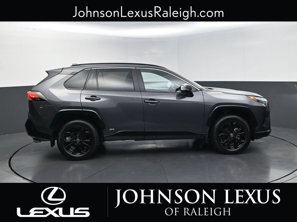 Used 2025 Toyota RAV4 SE AWD/4WD image 6