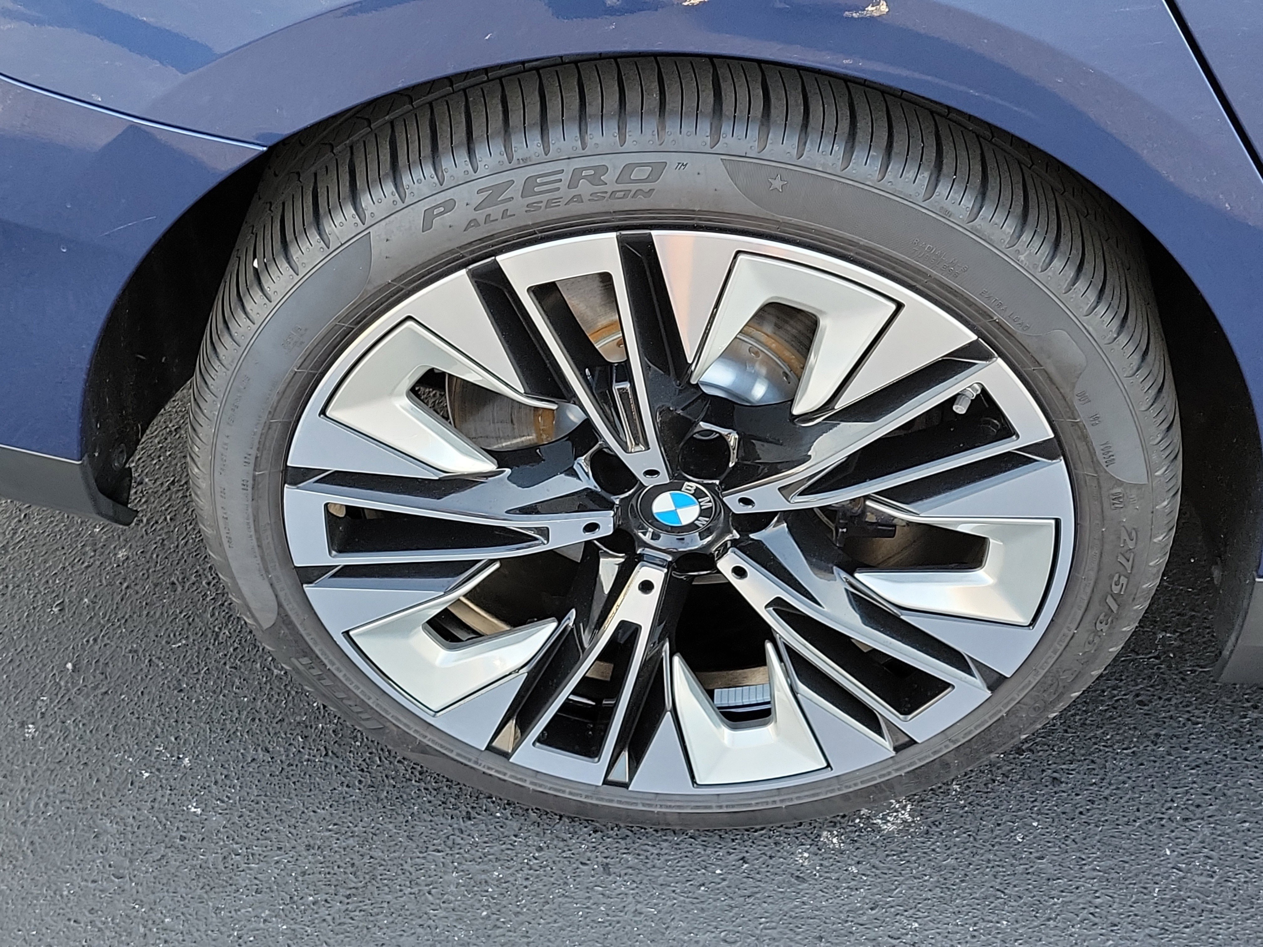 Used 2025 BMW 540i xDrive image 7