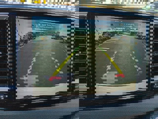 Used 2024 Chrysler Pacifica Touring-L image 23