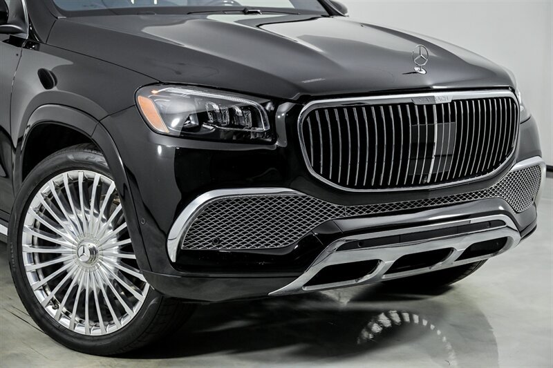Used 2021 Mercedes-Benz Maybach GLS 600 4MATIC image 3