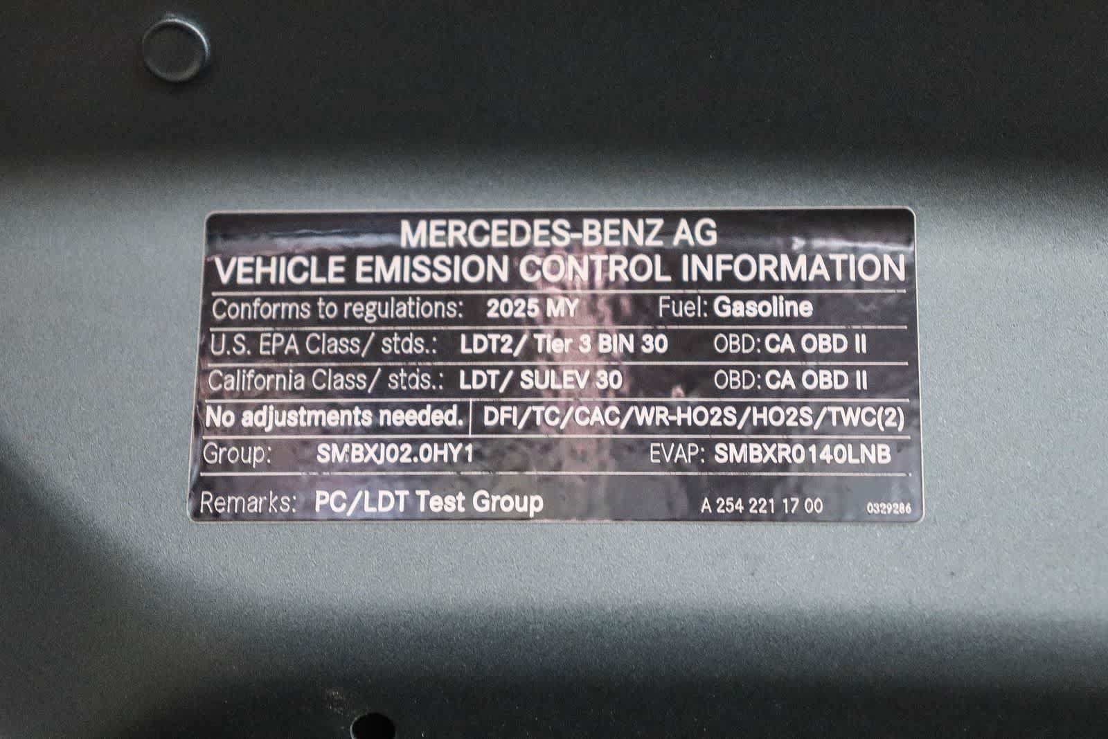 Used 2025 Mercedes-Benz GLC 300 4MATIC image 29