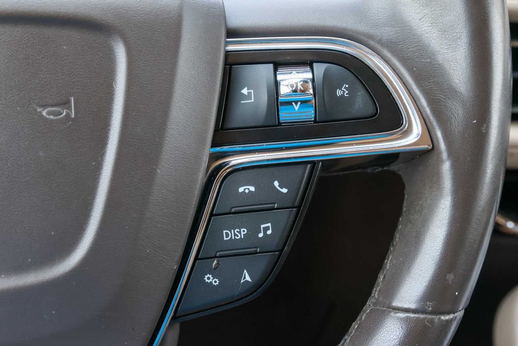 Used 2022 Lincoln Nautilus Reserve AWD/4WD image 33