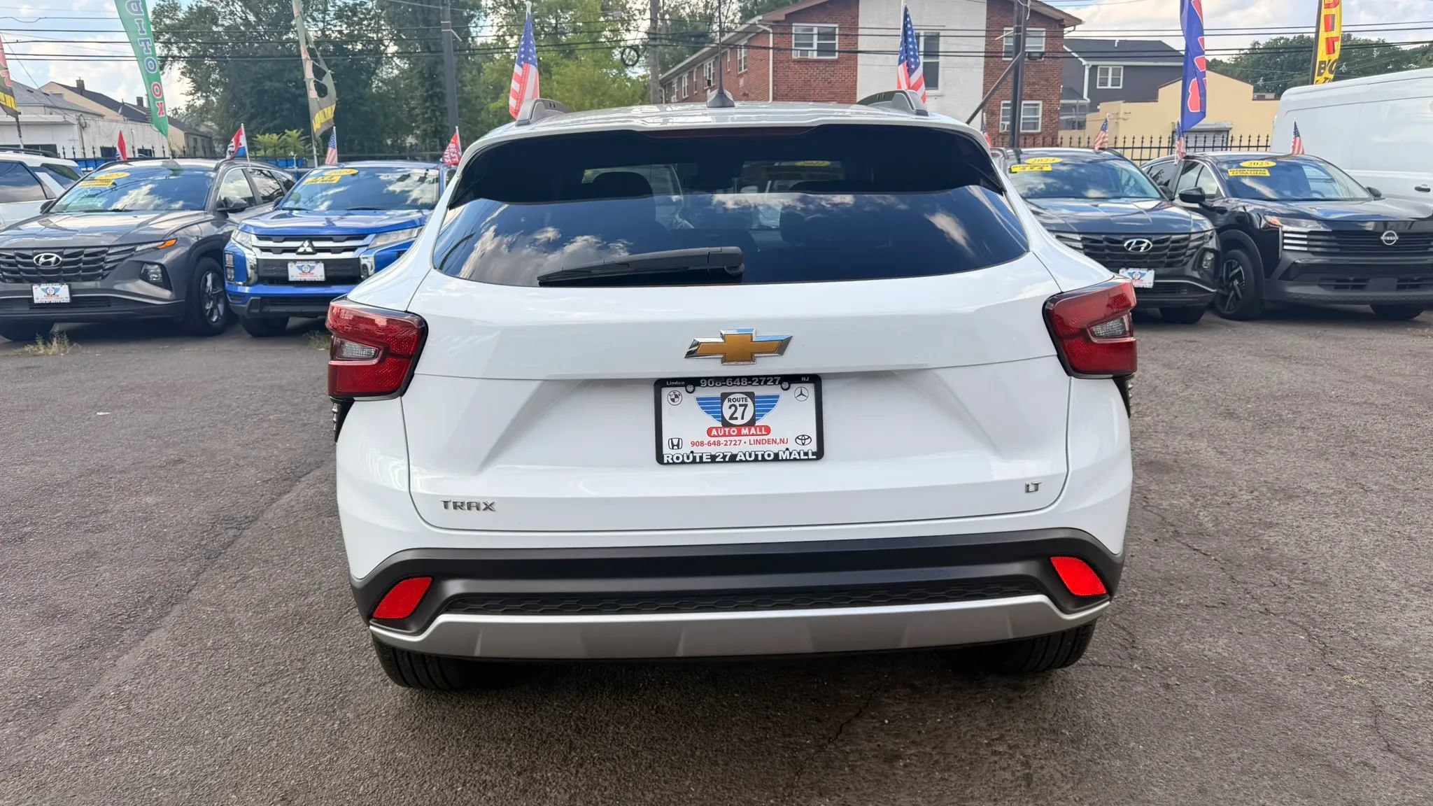 Used 2025 Chevrolet Trax LT FWD image 6