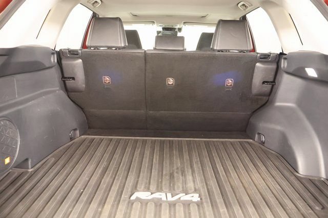 Used 2022 Toyota RAV4 Limited AWD/4WD image 28